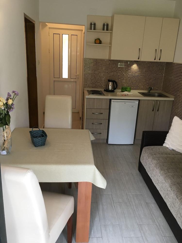 Apartments Vojvoda Котор Экстерьер фото